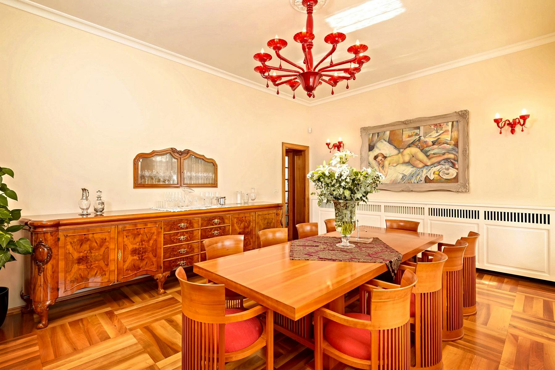 Dining room with classic wooden furniture 