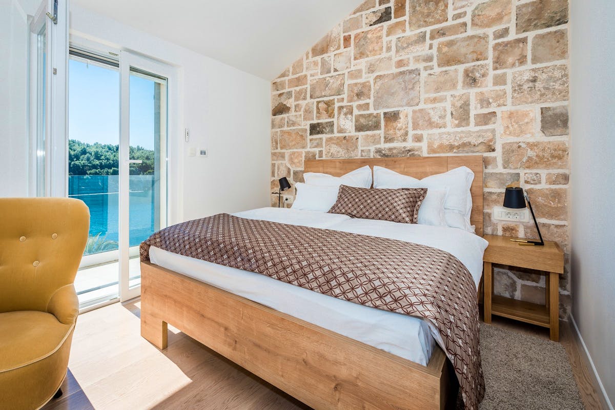 Suvremena vila s izlazom na balkon i pogledom na more