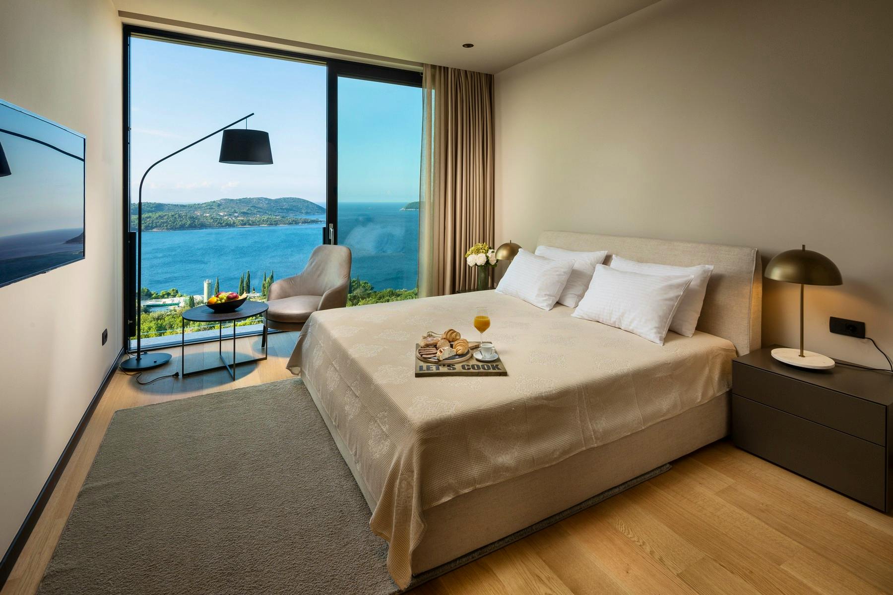 Double bedroom offers stunning sea view