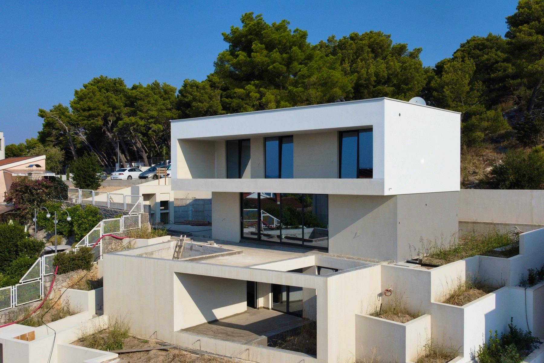 Modern villa for sale near sea