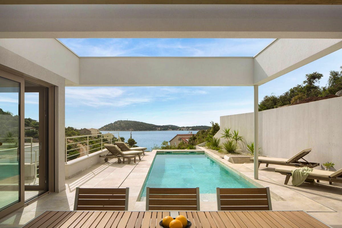 Stunning view of the pool and the sea 