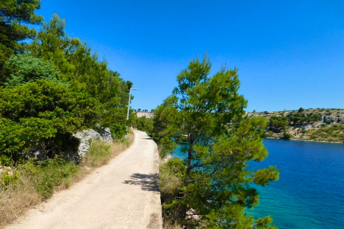 Access road to the plot