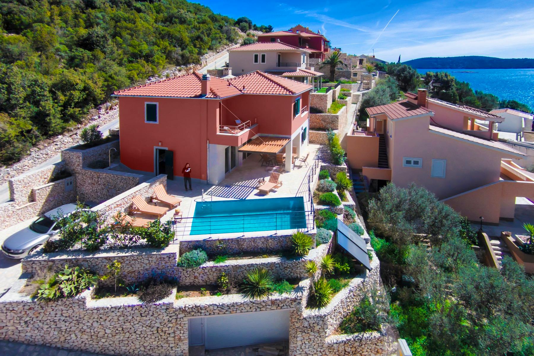 Charming villa with swimming pool and sea view near Trogir