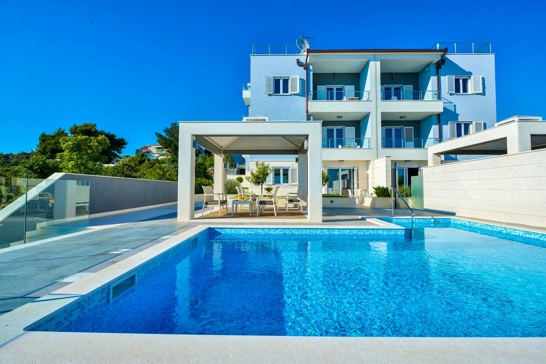 Newly built seafront property with pool