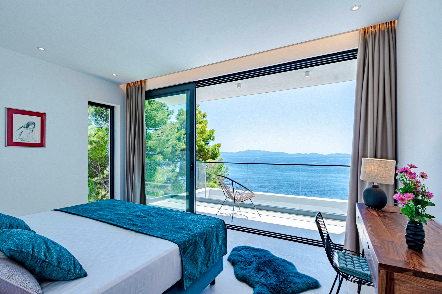 Sea view double bedroom