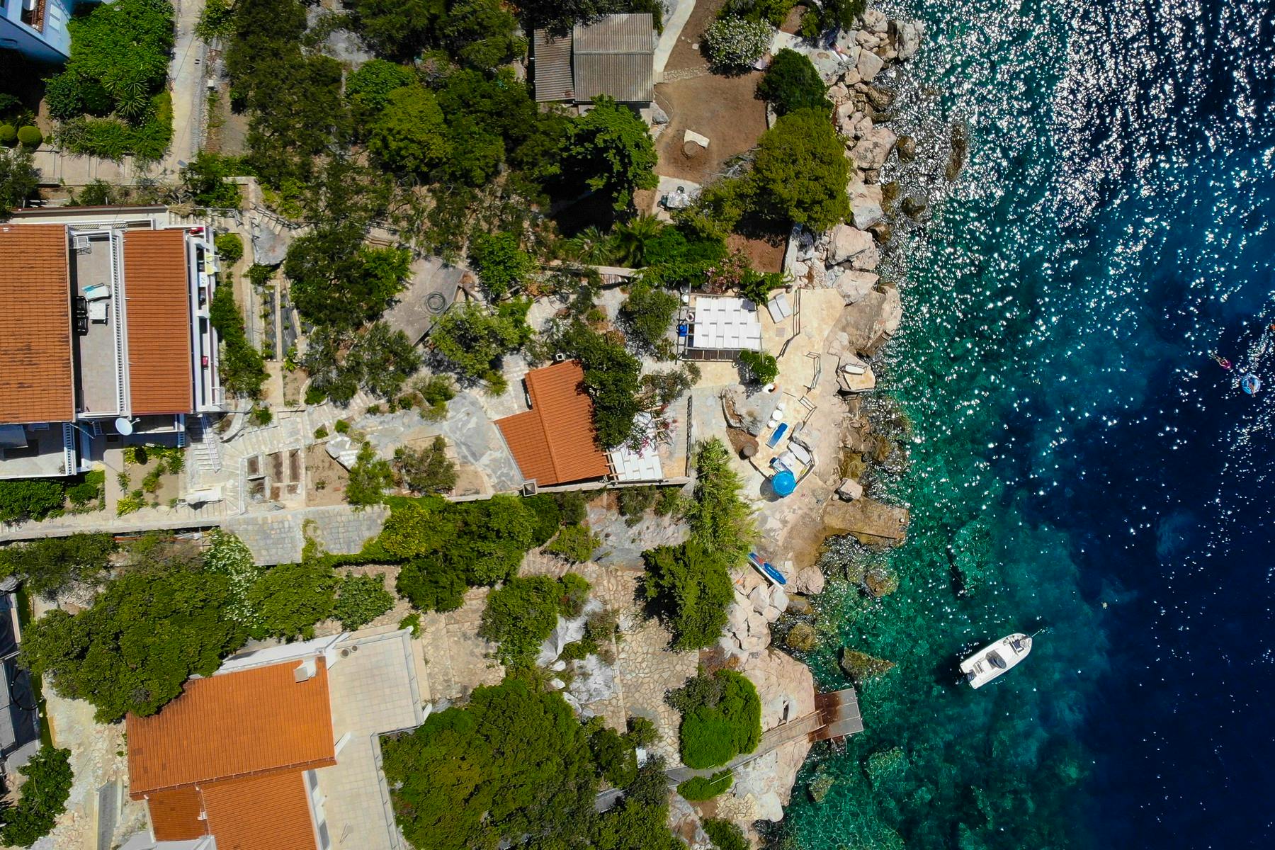 Villa with private beach on Hvar