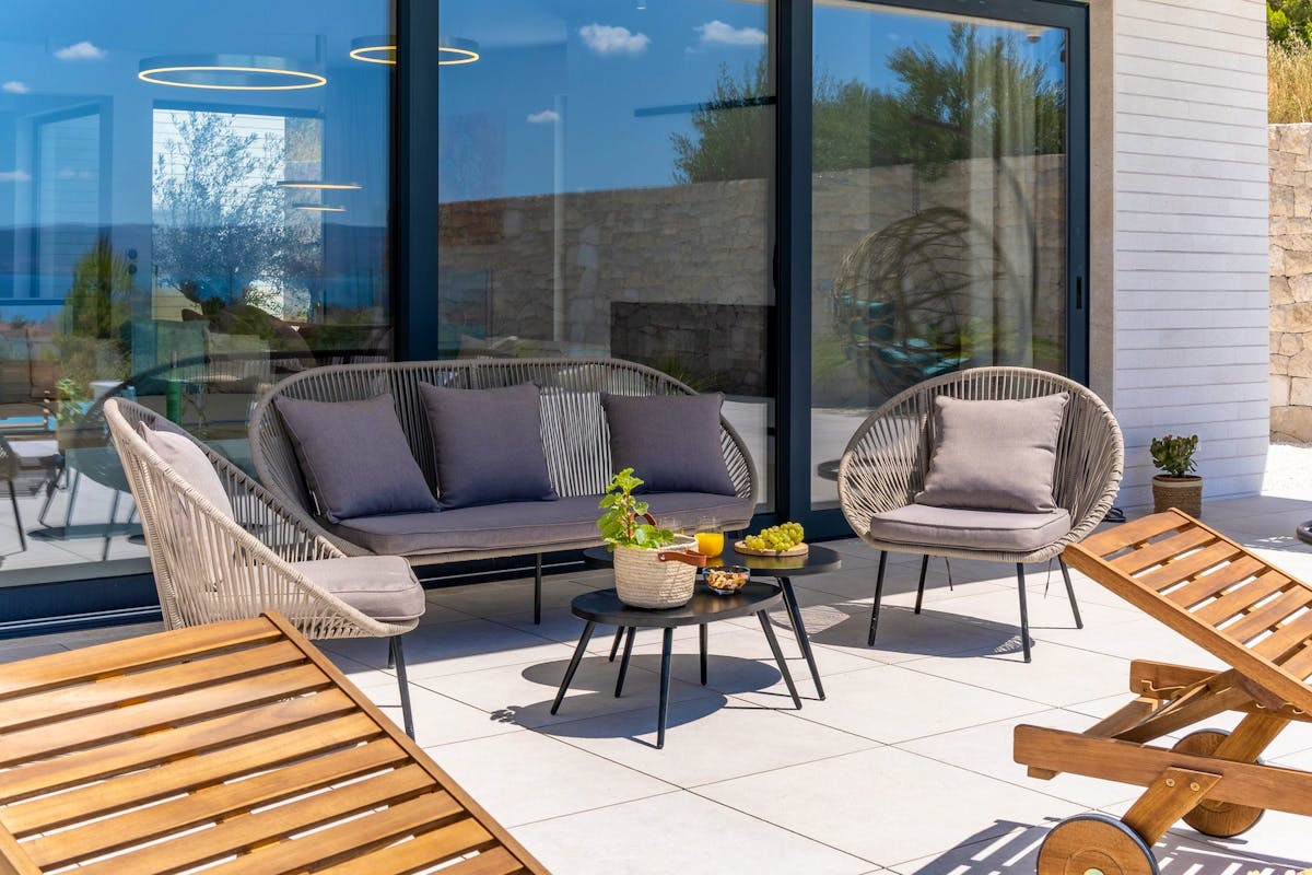 Lounge zone in front of the villa