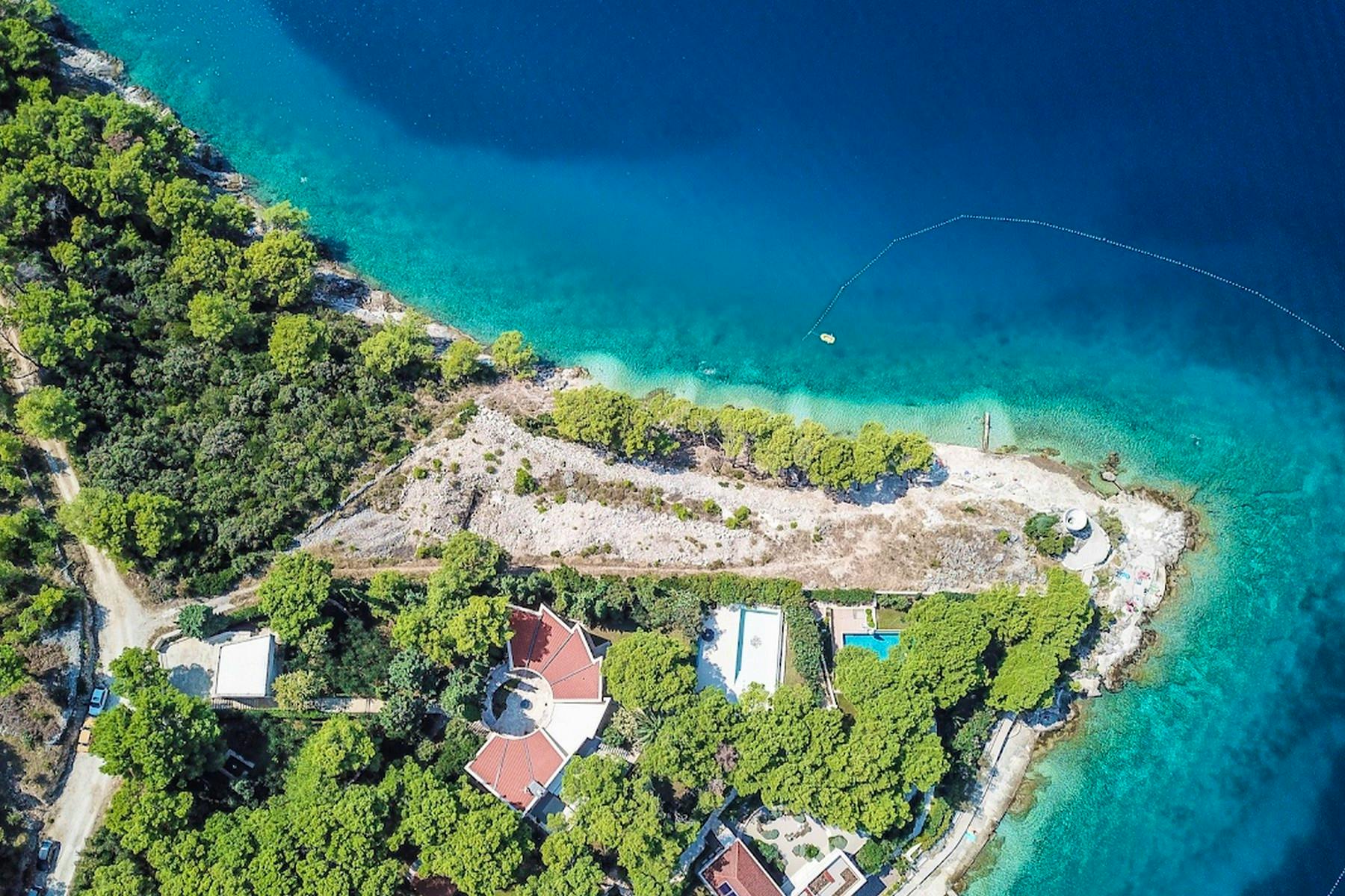 Rare investment opportunity by the sea on Brač