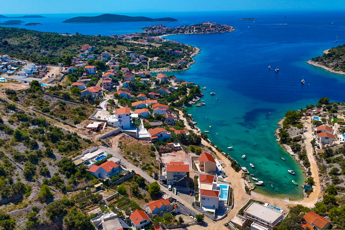 Modern villa for sale in Sevid