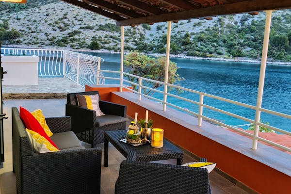 Lounge zona s pogledom na more