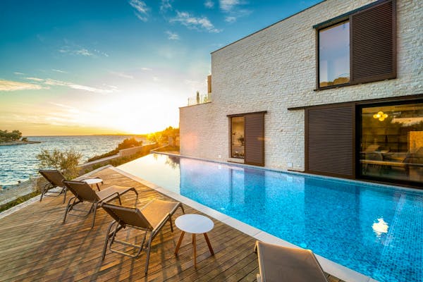 Modern seafront villa with swimming pool in Primošten