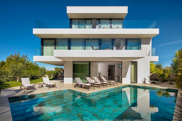 Modern villa with swimming pool near Zadar