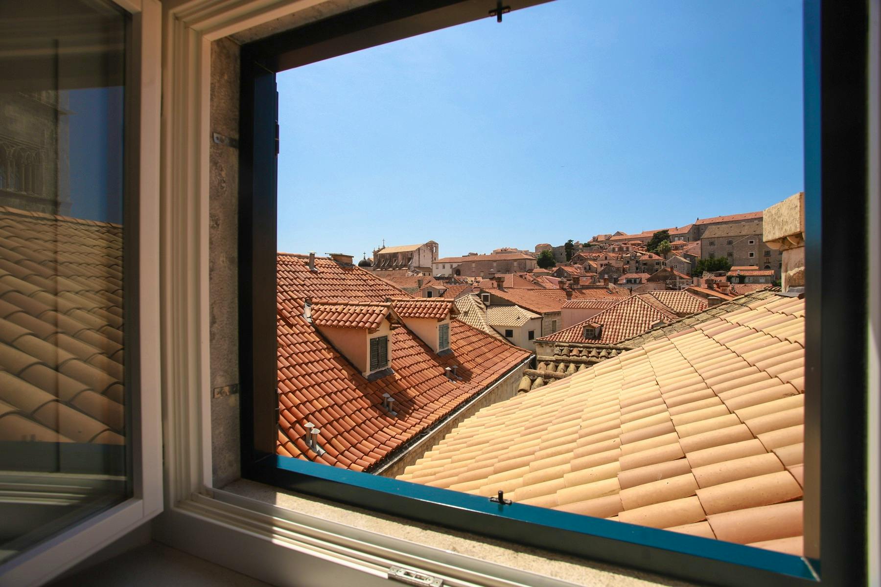 Pogled na stari grad Dubrovnik iz spavaće sobe