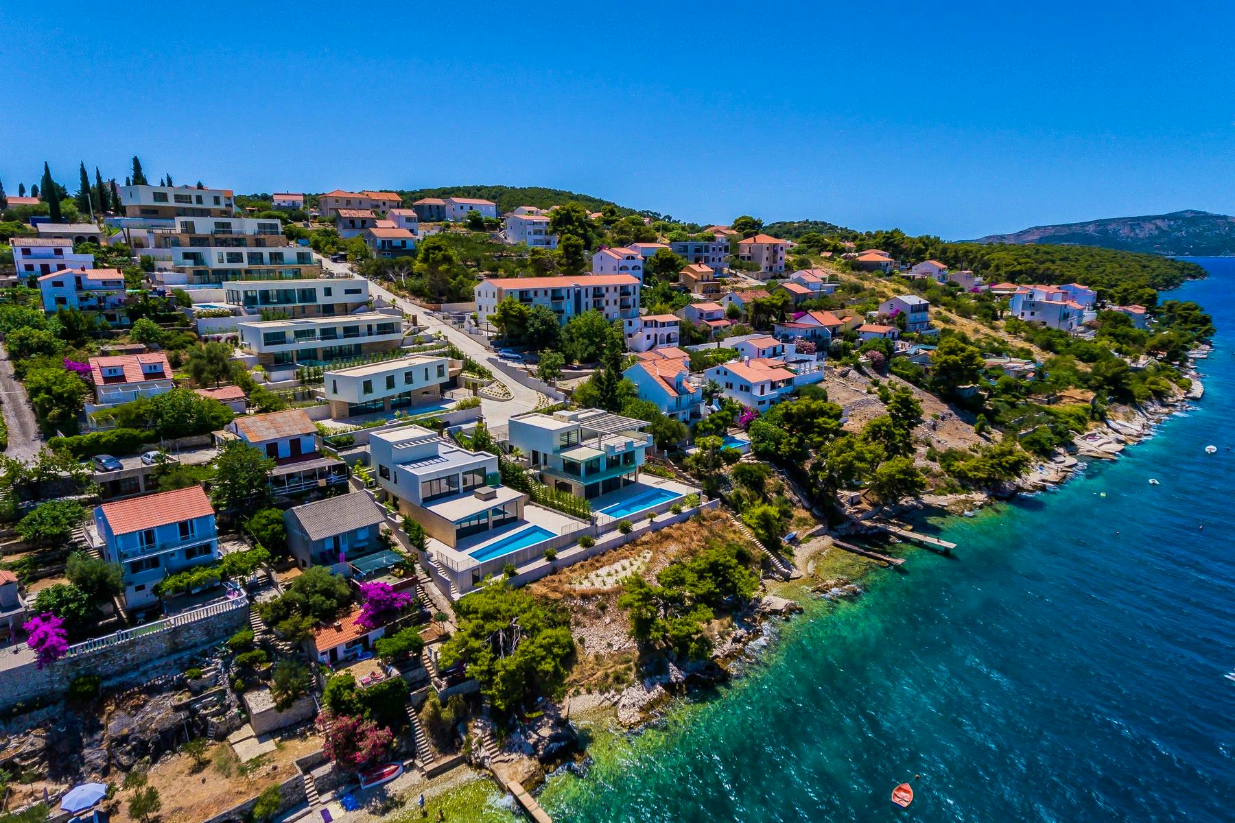 Modern residence with modern villas by the sea on Čiovo for sale