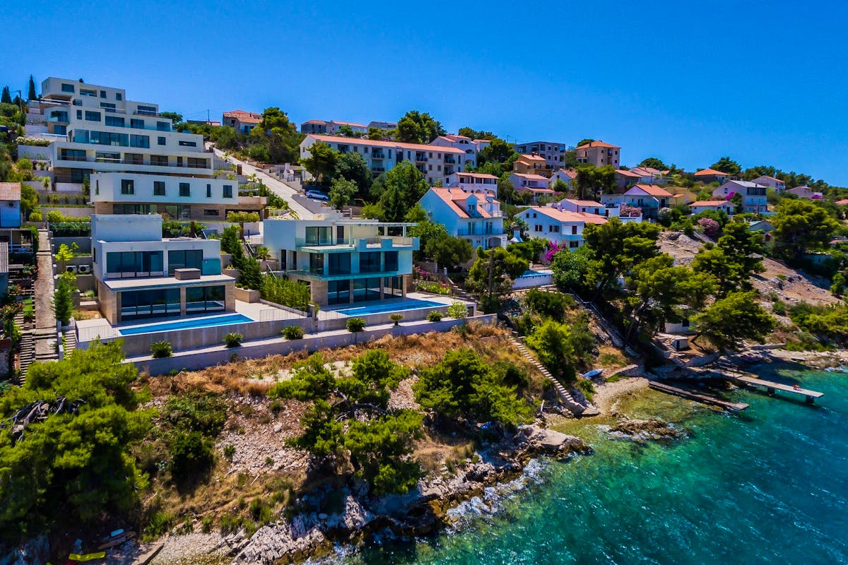 Newly built villas by the sea on Čiovo for sale