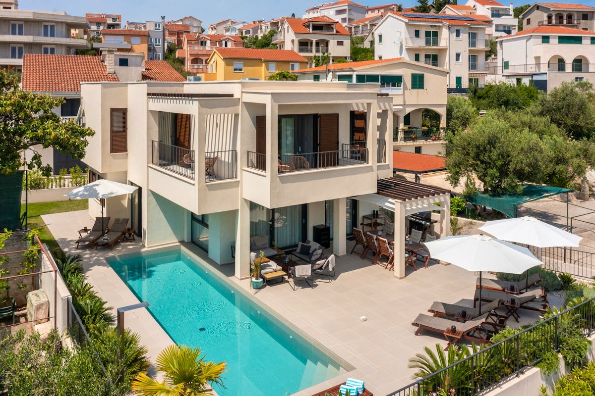 Modern villa on Čiovo for sale