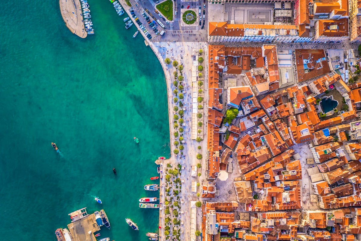 Prodaje se jedinstvena nekretnina s 2 stambene jedinice na rivi u Splitu