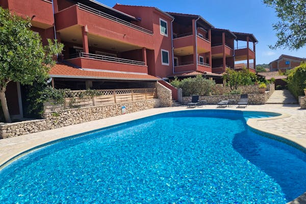 Apartment with shared pool near Trogir for sale