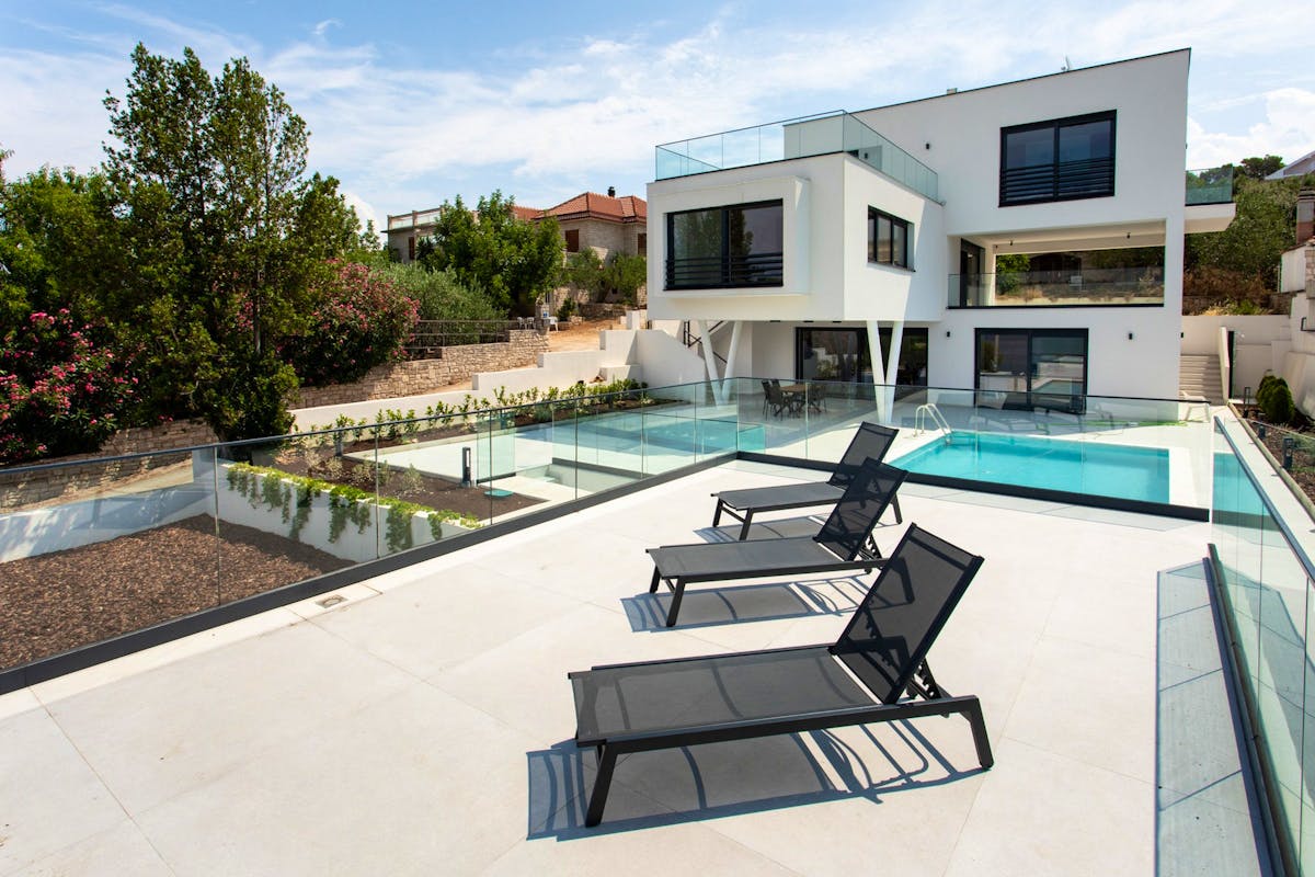 Newly built seafront modern villa on Šolta for sale