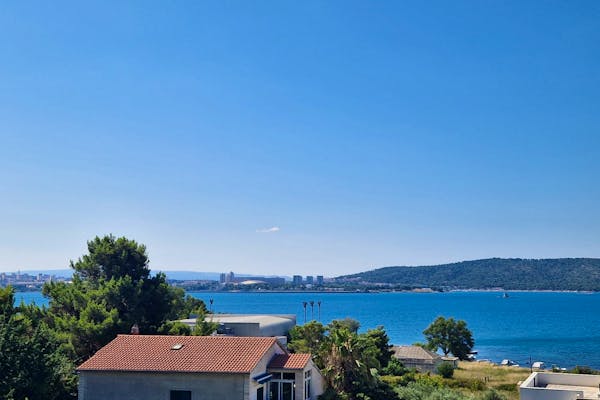 Penthouse with sea view in Kaštela for sale
