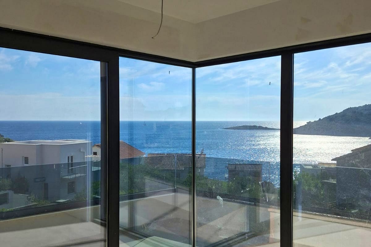 Open sea view from the living room