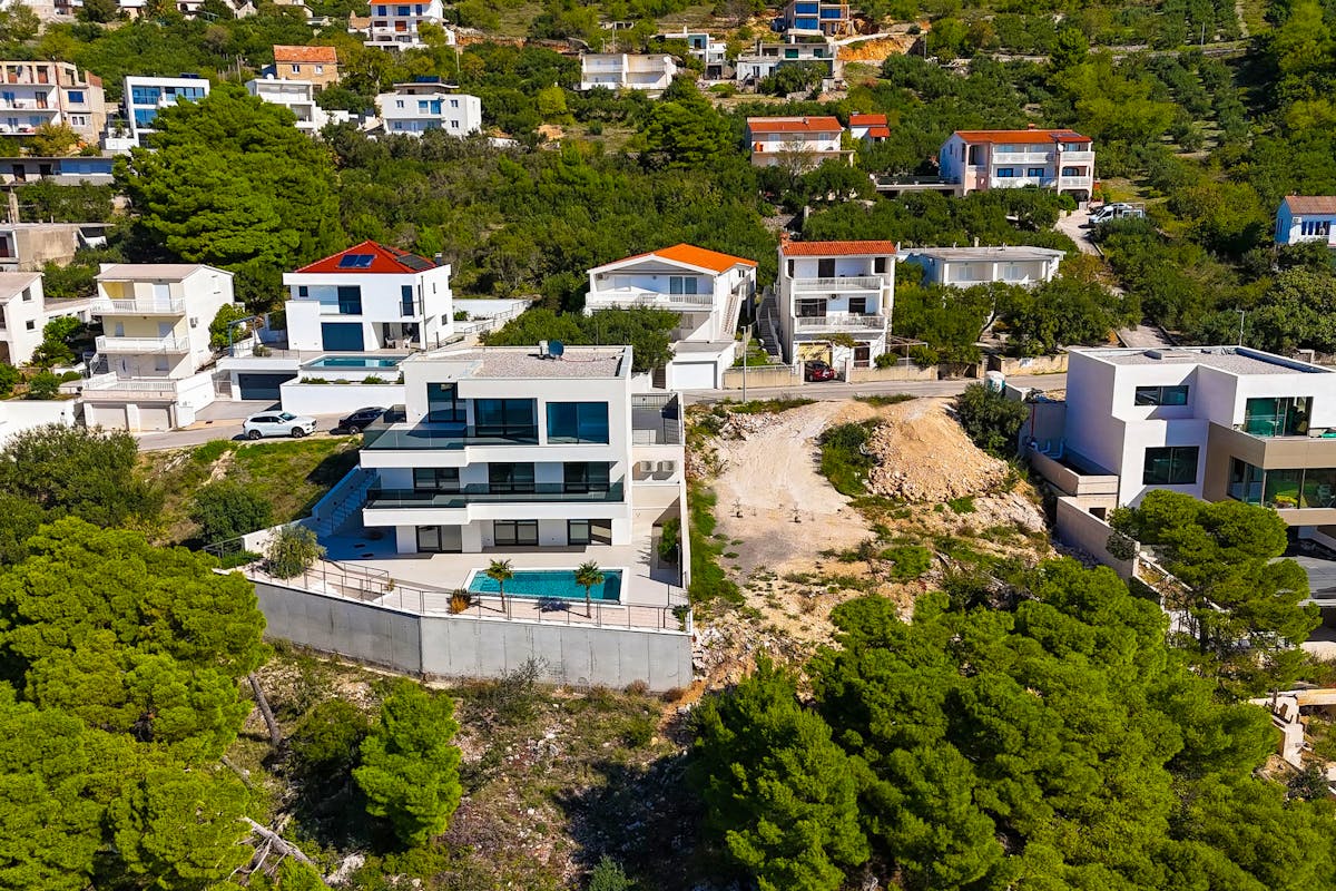 Newly built villa with swimming pool in Makarska Riviera for sale