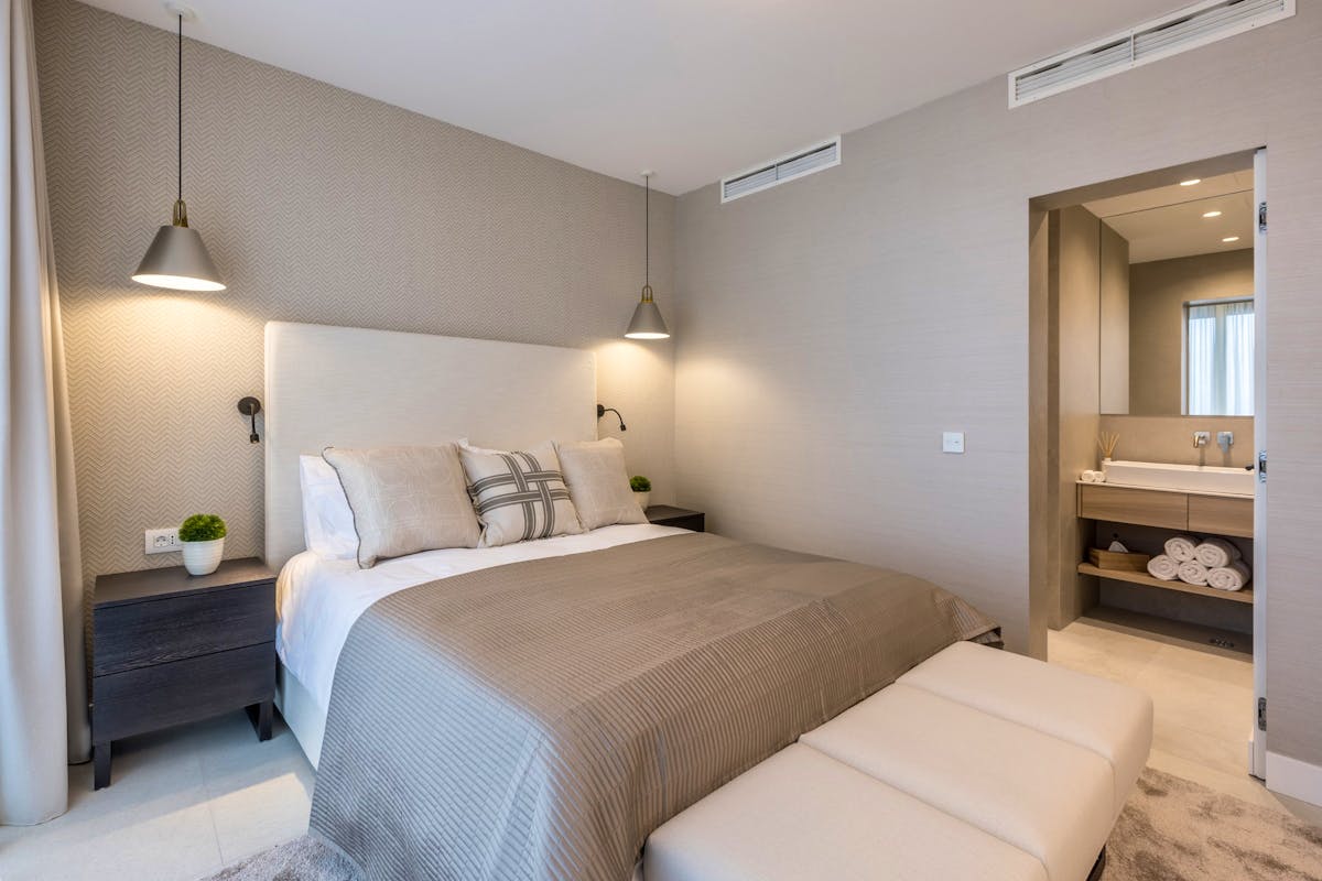 Cozy en-suite bedroom