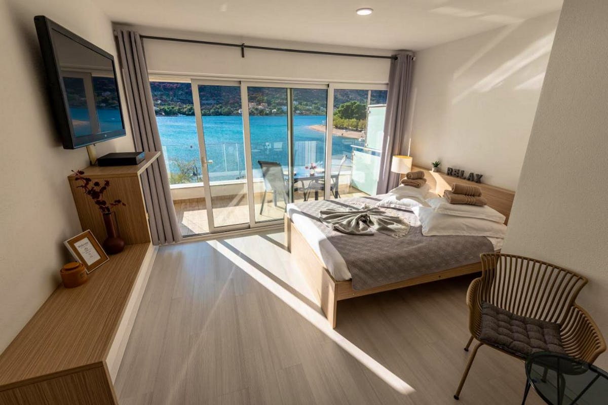 Master bedroom with sea view