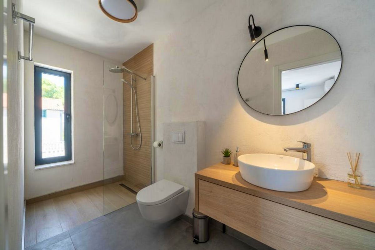 Modern bathroom with walk-in shower