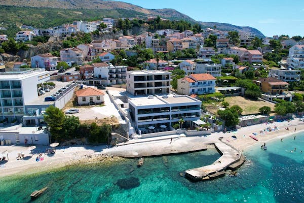 Luxurious and elegant apartment under construction near Split for sale