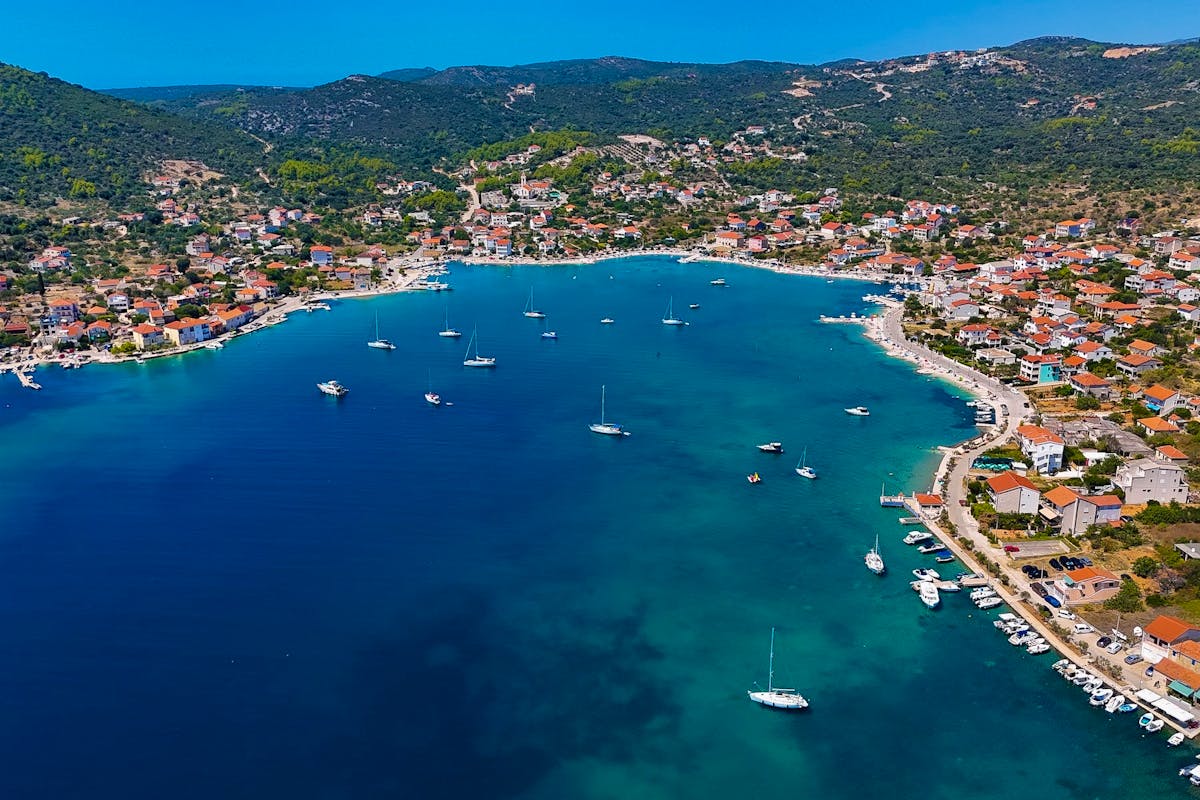 Luxury villas in spectacular Vinisce bay for sale