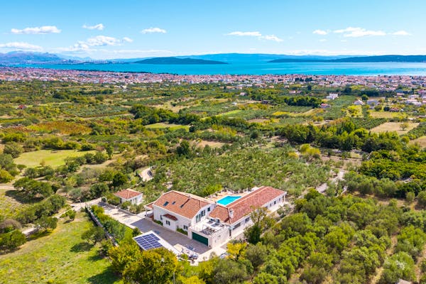 Luxury estate with open sea view near Split for sale