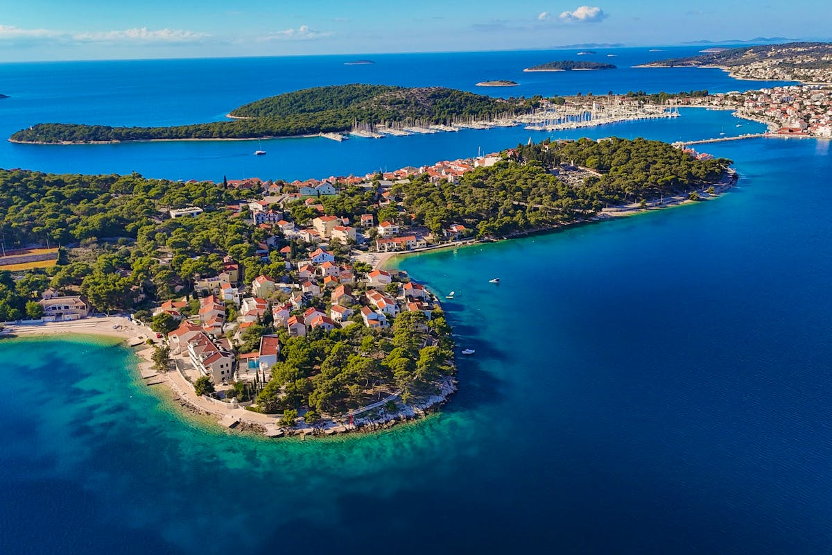 Unique location of the plot with a modern project in Rogoznica for sale