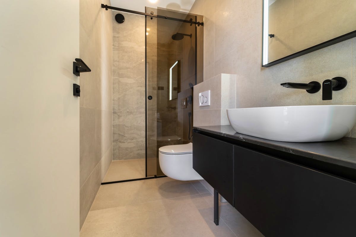 Luxurious bathroom with walk-in shower