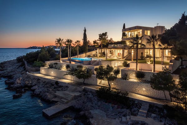 Luxurious newly built villa near Rogoznica for sale