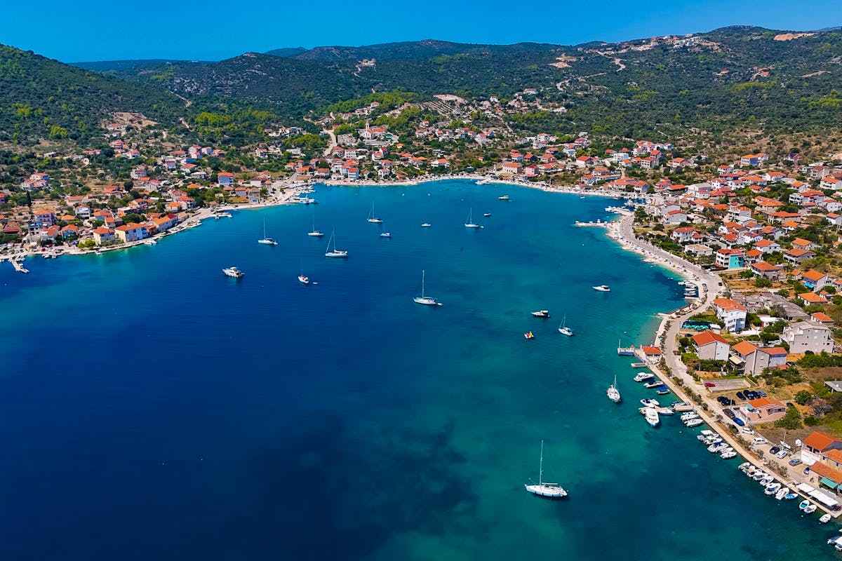 Seafront building land in Vinisce for sale