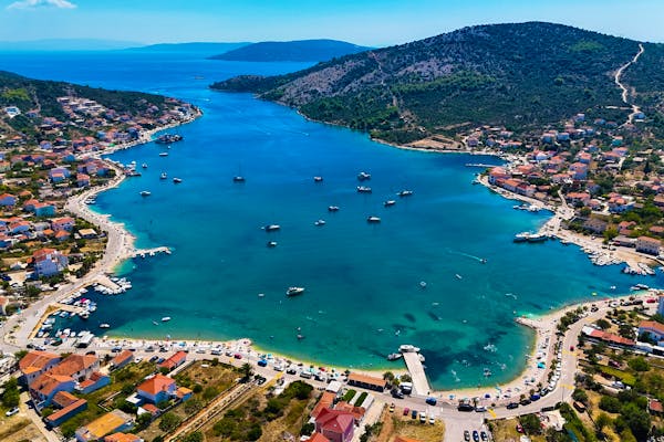 Building plot in Vinisce for sale