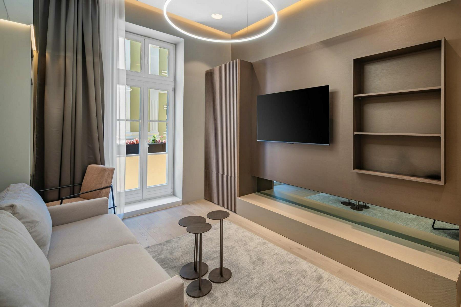 Modern apartment with 4 units in Split for sale