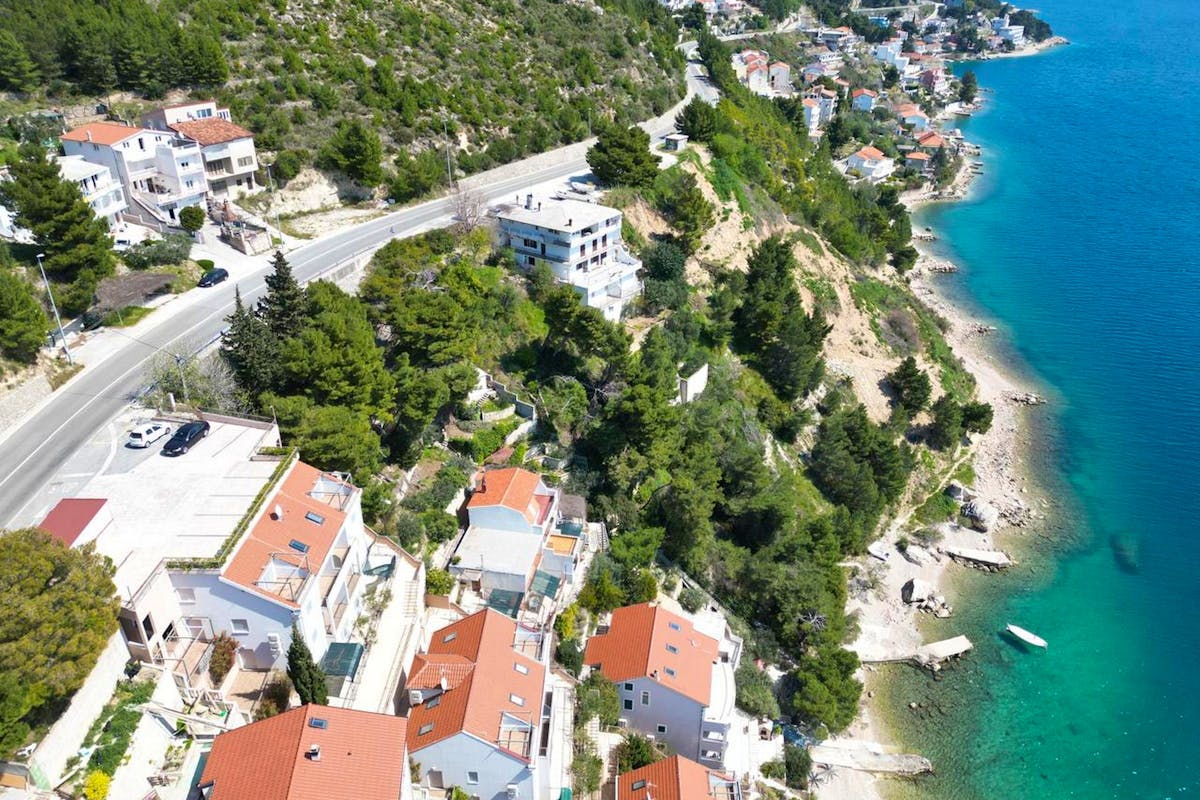 Unique seafront plot near Omiš for sale