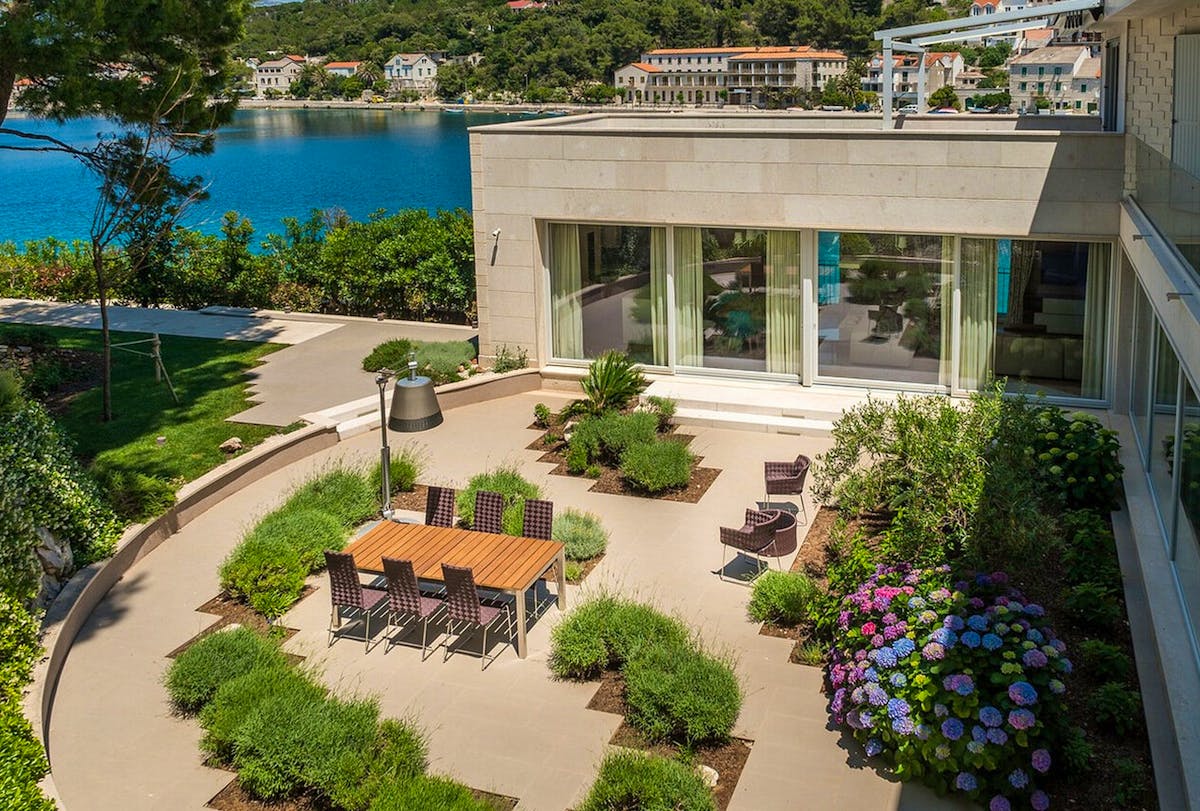 Luxury seafront villa on Brač for sale