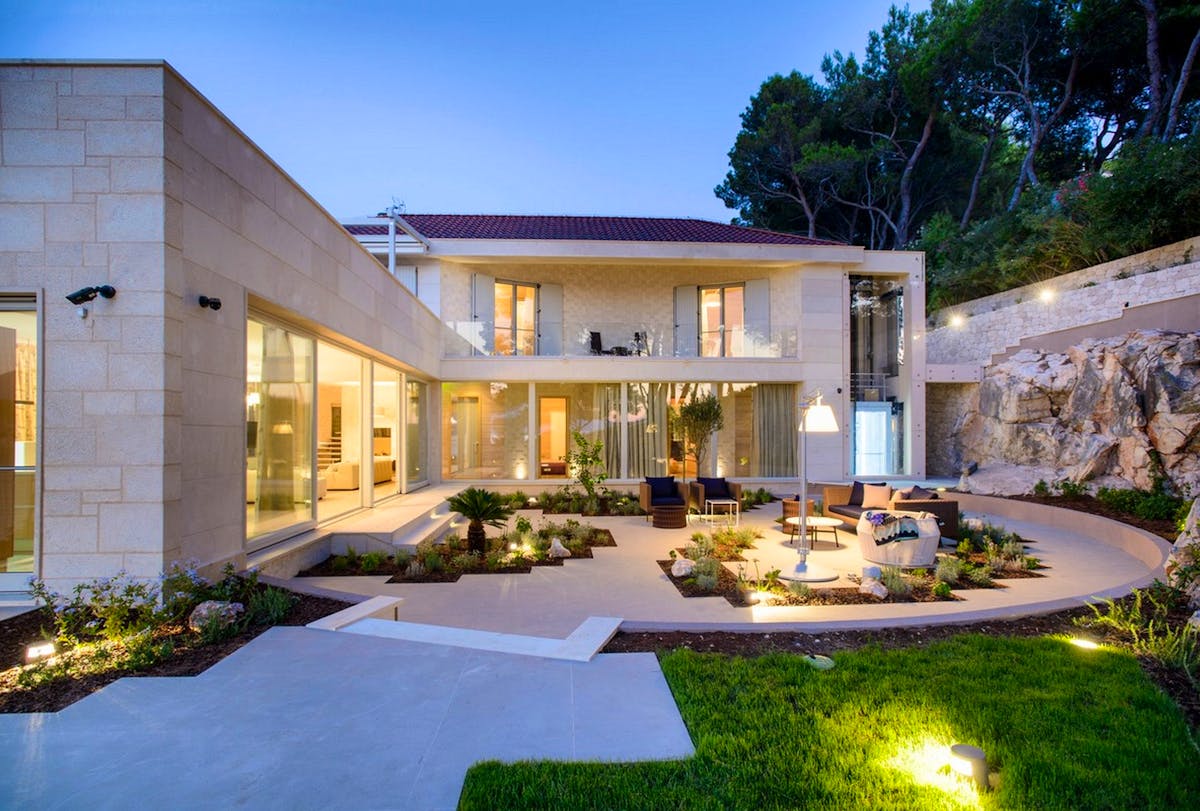 Luxury villa on Brač for sale