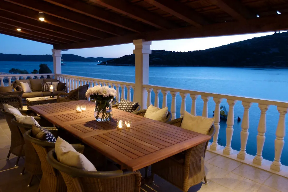 Spectacular open sea view from the terrace